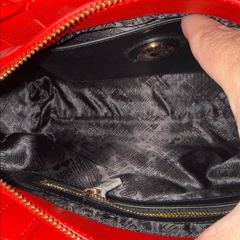 Love Moschino Red Satchel with Gold Heart Logo - Picture 4 of 11